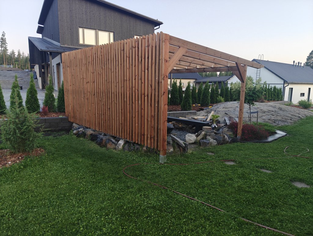 Nuotiopaikan pergola